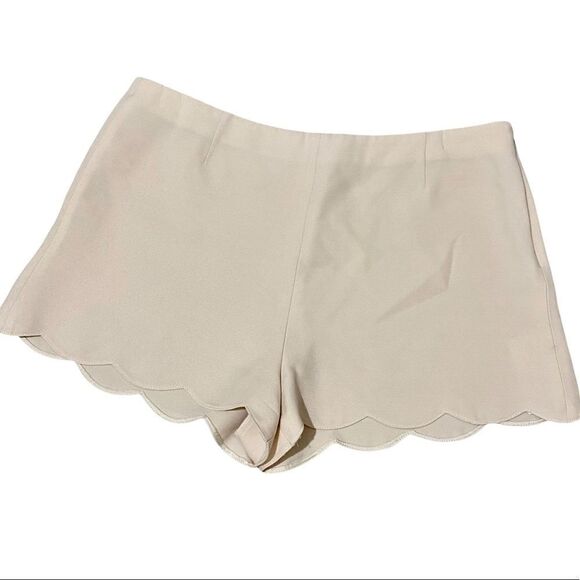Valentino Silk Crepe High Waist Scalloped Trim Shorts SIZE 6 - Picture 2 of 8